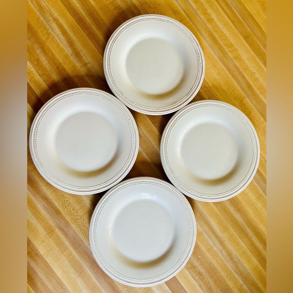 Ballard Designs Set of 4 Salad Plates in Antique Bead Design 2 EUC / 2 GUC